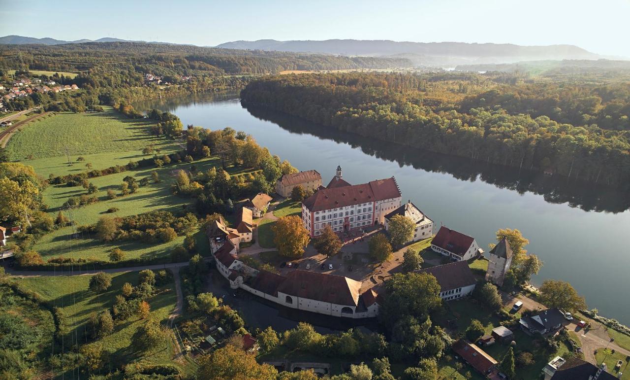 Schlosshotel Beuggen Karsau Esterno foto